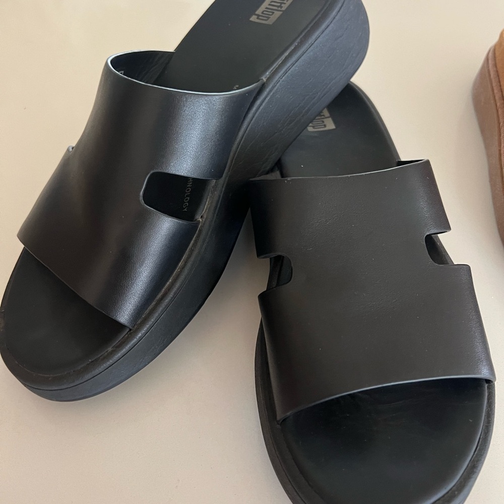 Fitflop Black Slide Sandals